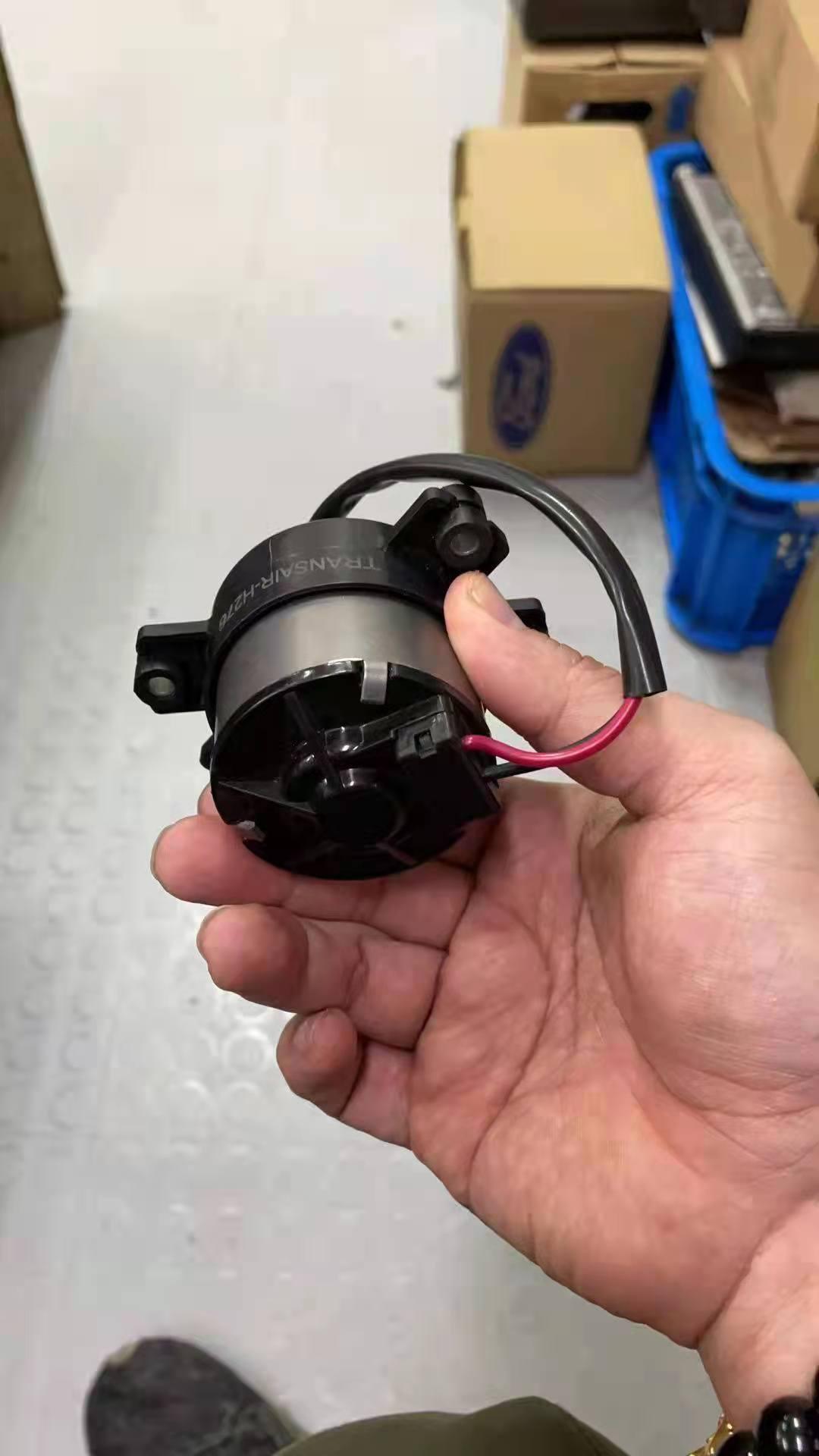 KM8487                                         062500-6711 car Blower motor for T