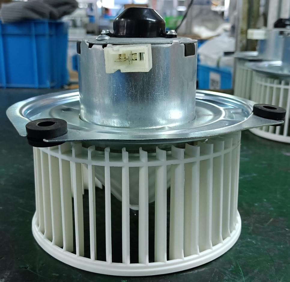 27220-06J01 car Blower motor for NISSAN PATROL GR (Y60)88-LHD 