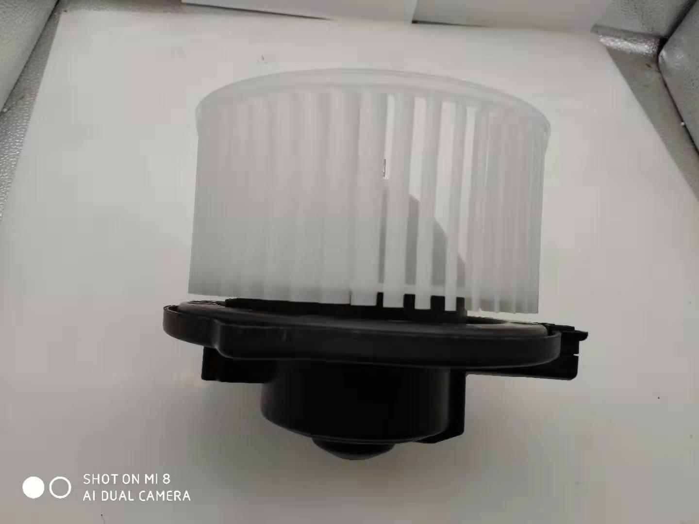 1638202142                                   1638201742 Blower motor for MB ML-SE