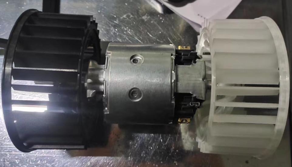 64111370930                              64111466014 Blower motor for 86-88 BMW 3