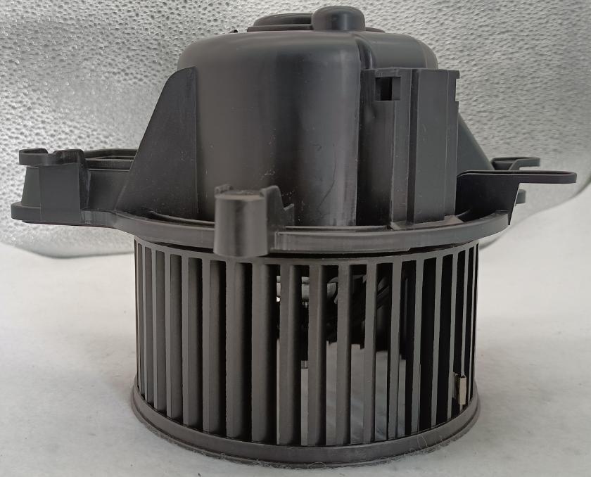 6441 CQ                                 6441 CP Blower motor for PEUGEOT 3008 09-