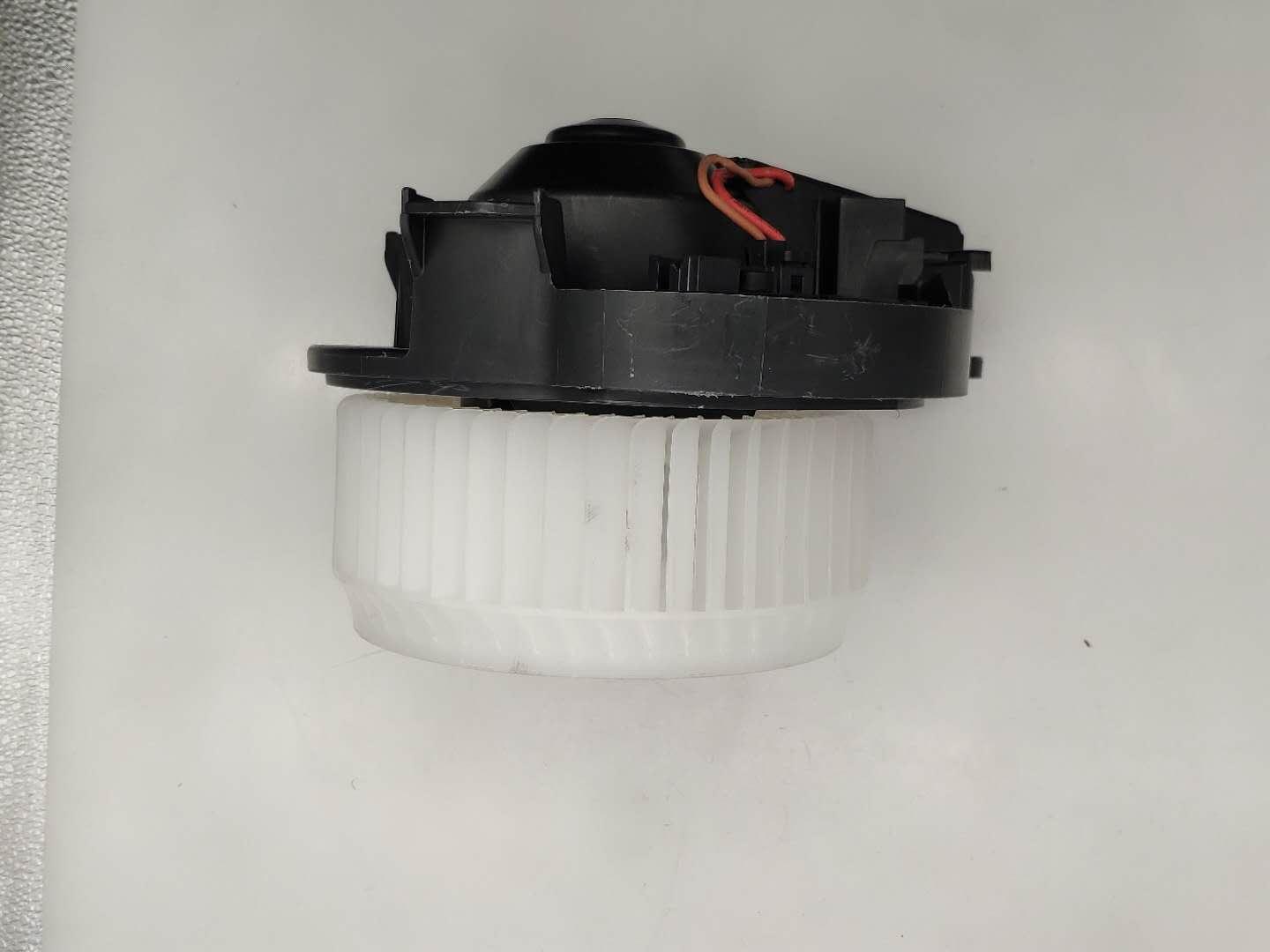 LR082160                                       GX7319E624AA                      