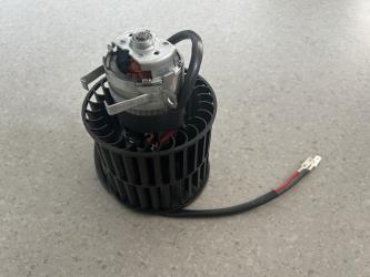 9130081047 BLOWER MOTOR-L for MERCEDES 24V 